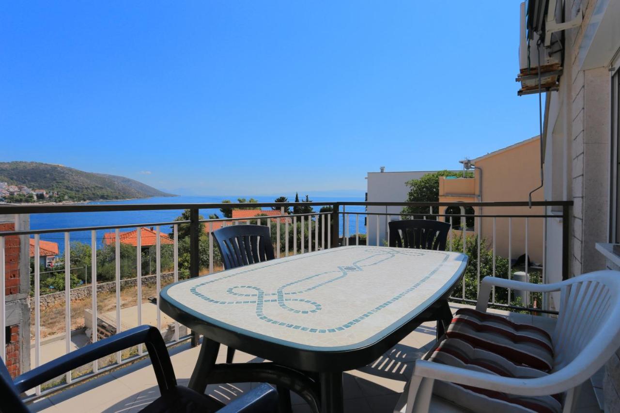 Apartments By The Sea Businci, Ciovo - 9450 Trogir Zewnętrze zdjęcie