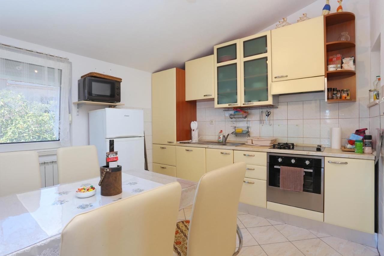 Apartments By The Sea Businci, Ciovo - 9450 Trogir Zewnętrze zdjęcie