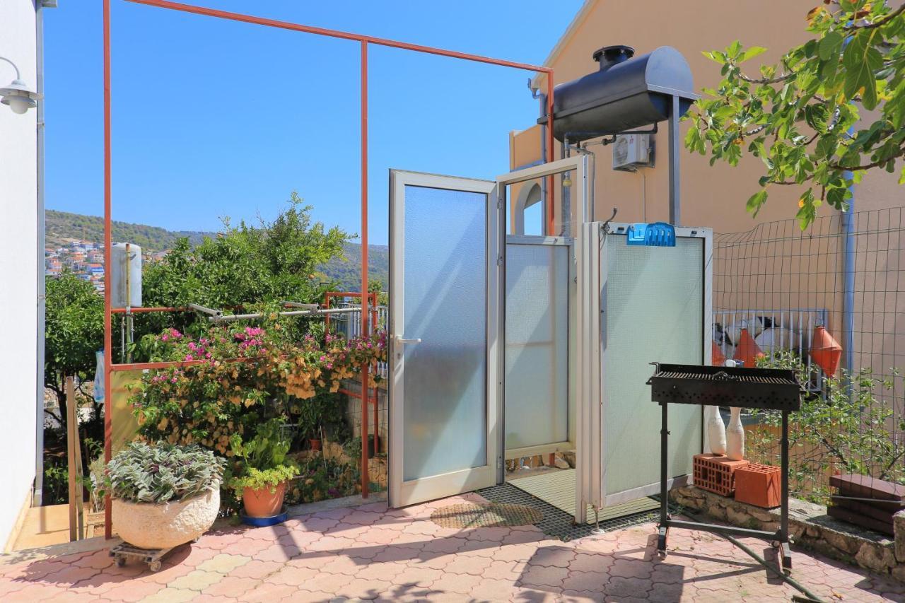 Apartments By The Sea Businci, Ciovo - 9450 Trogir Zewnętrze zdjęcie